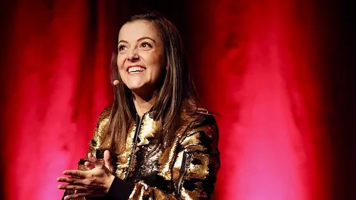 CAMILLE LELLOUCHE SE CONFIE SUR SA GROSSESSE